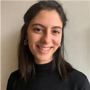 Insegnante, traduttrice e insegnante offre lezioni di lingua interattive e comunicative